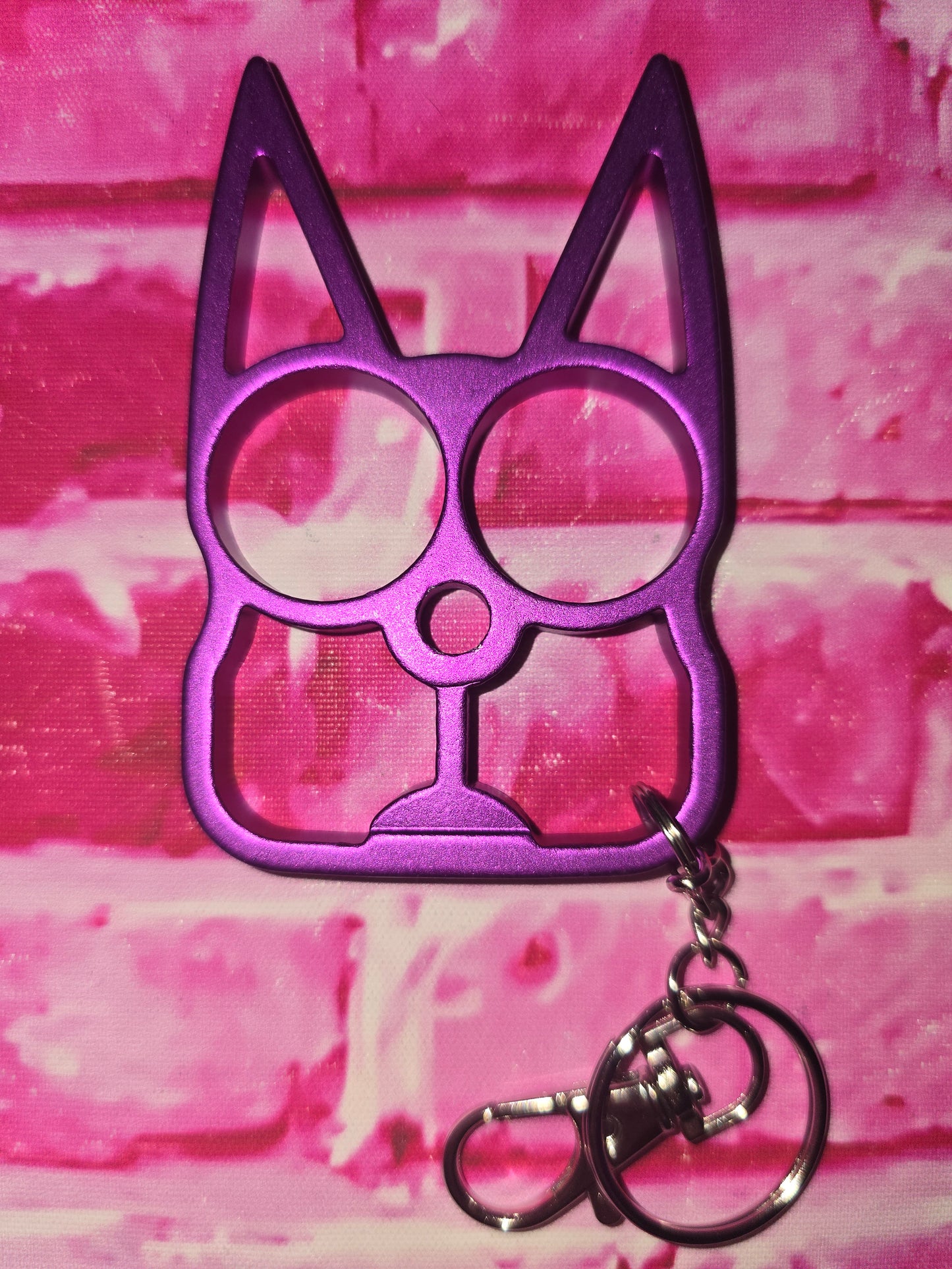 kitty knuckles