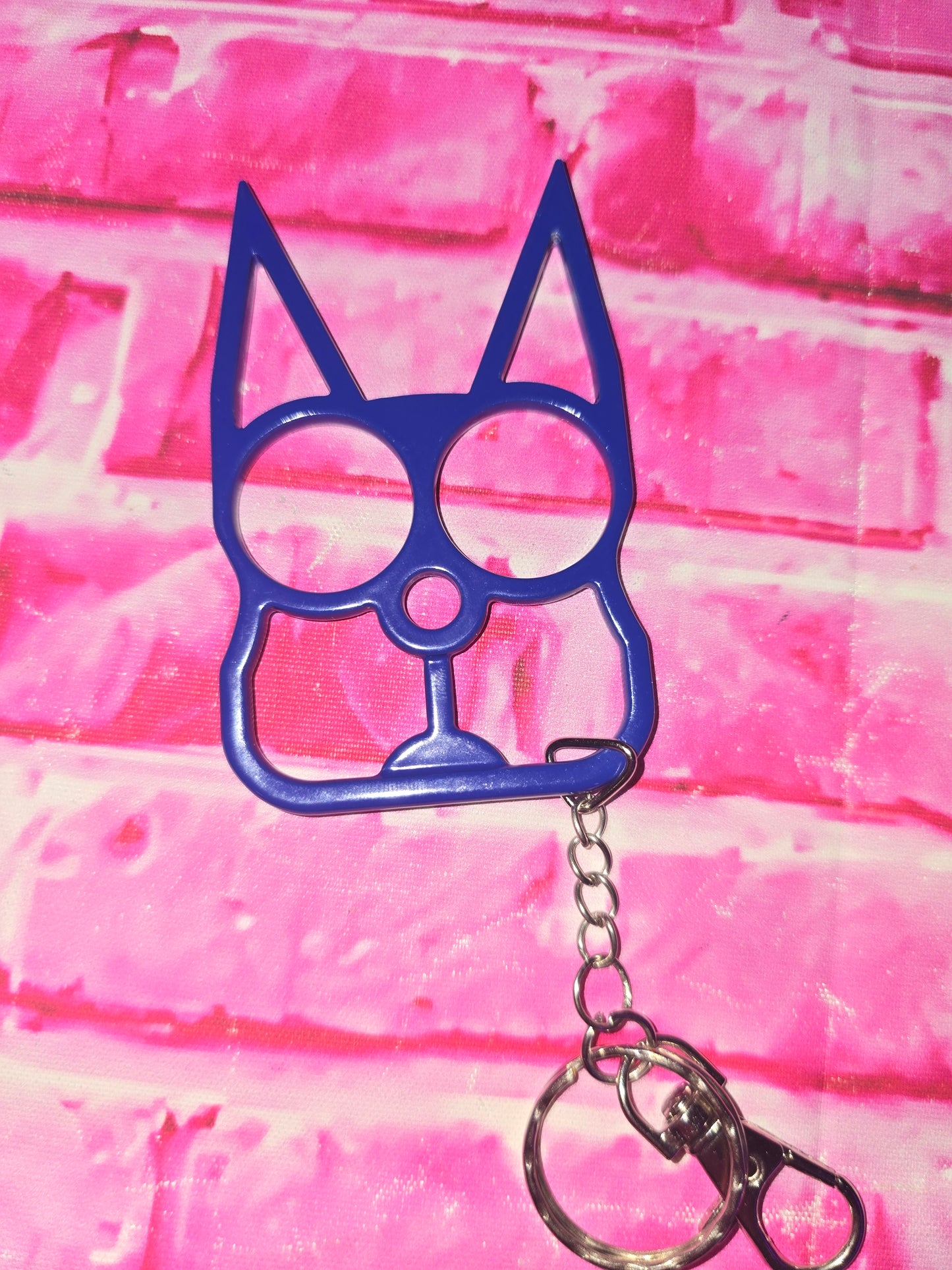 kitty knuckles