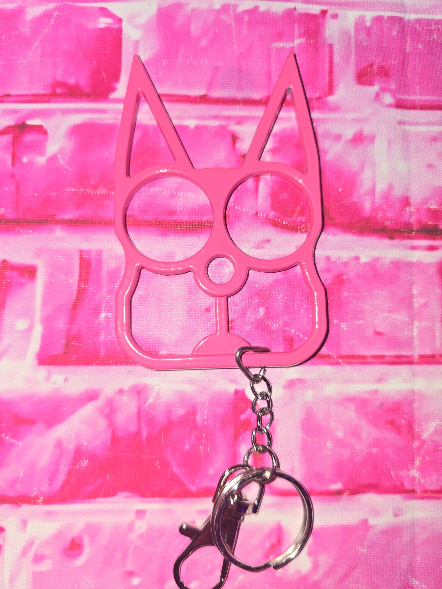 kitty knuckles