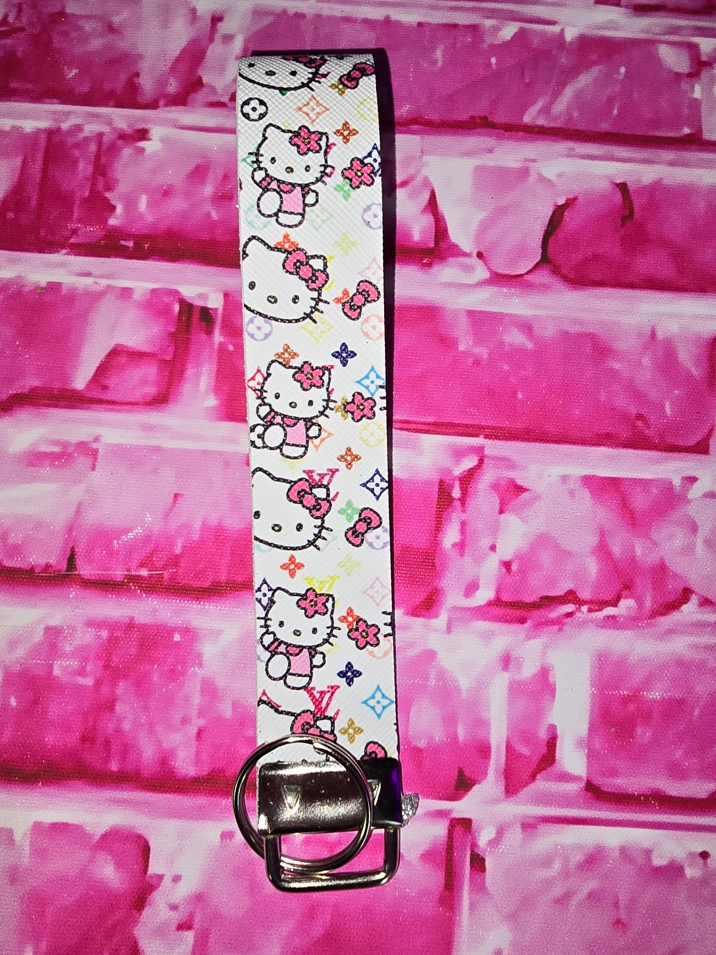 wristlets/lanyards for bundles