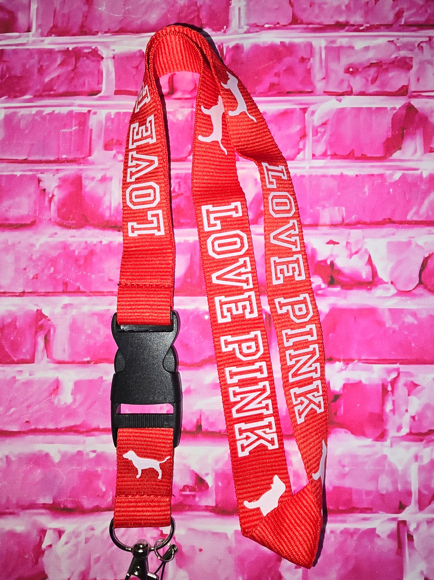 wristlets/lanyards for bundles