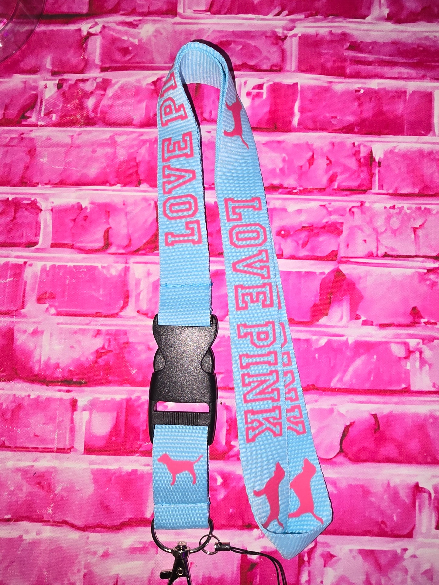 wristlets/lanyards for bundles