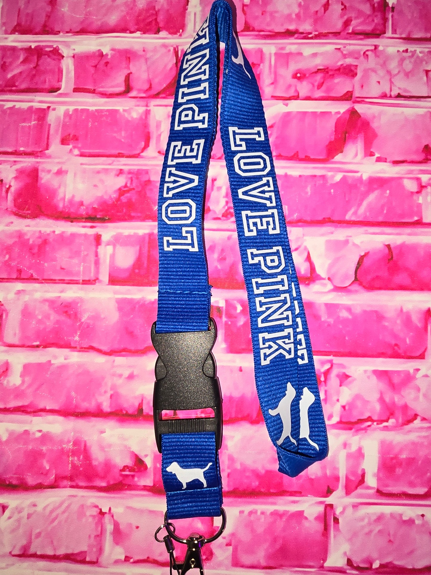 wristlets/lanyards for bundles