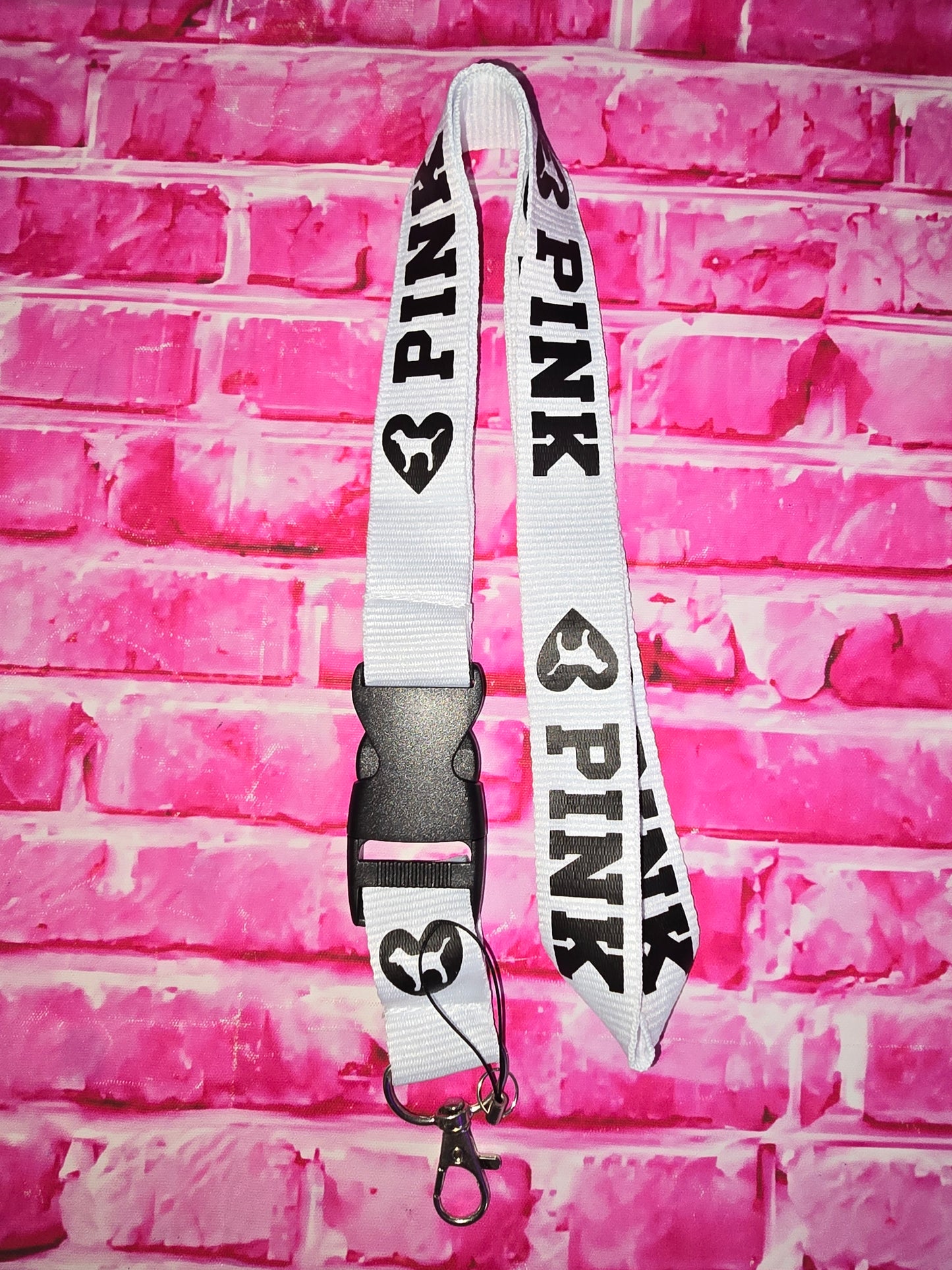 wristlets/lanyards for bundles