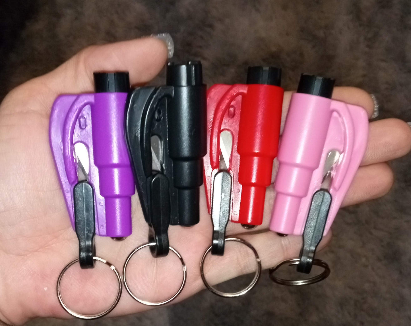 seat belt cutter window breaker keychain escape tool